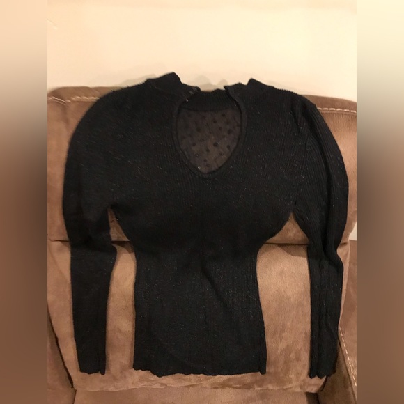 Sheer at the top with beads and sequins - Picture 2 of 2